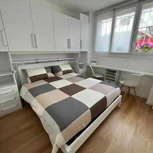 Apartment The Small White House In, Milan