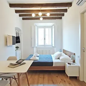 Navigli - Via Vigevano Appartamento